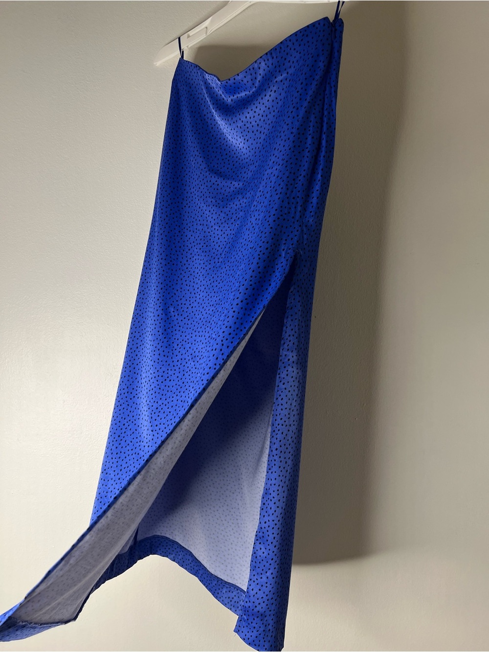 Zara silk skirt with a slit Medium length